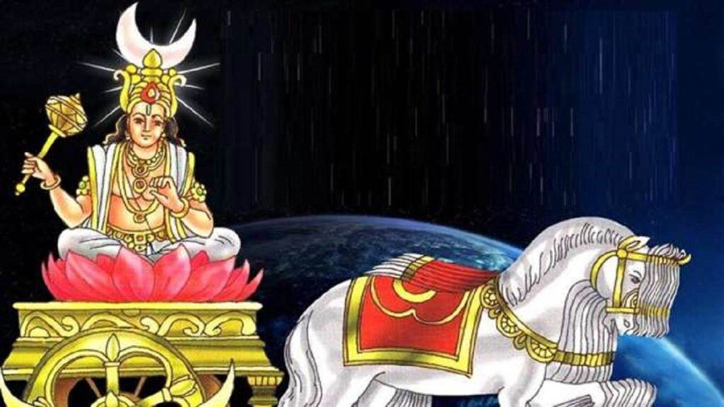 Chandra Kavach According to astrologers, the moon god is the factor of mind.  The mind remains restless when the Moon is weak in the horoscope.  You are worried all the time.  He is not interested in any job.  For this, the Moon must remain strong in the horoscope.